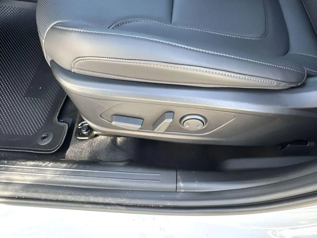 2025 Hyundai Santa Cruz SEL - Photo 12