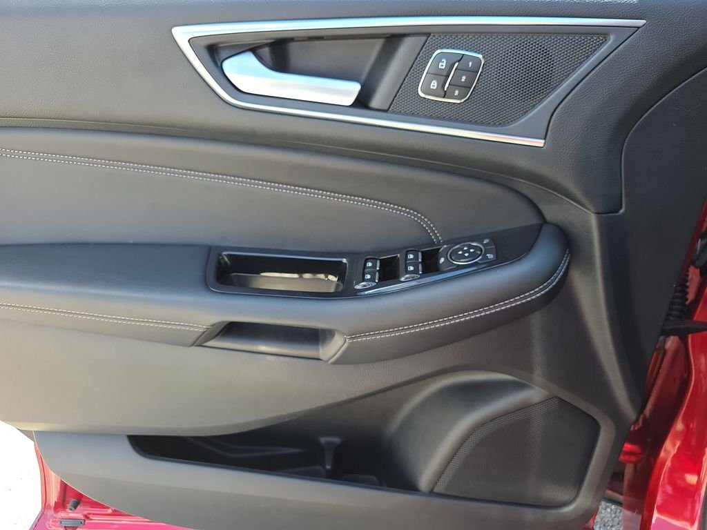 2018 Ford Edge Titanium - Photo 17