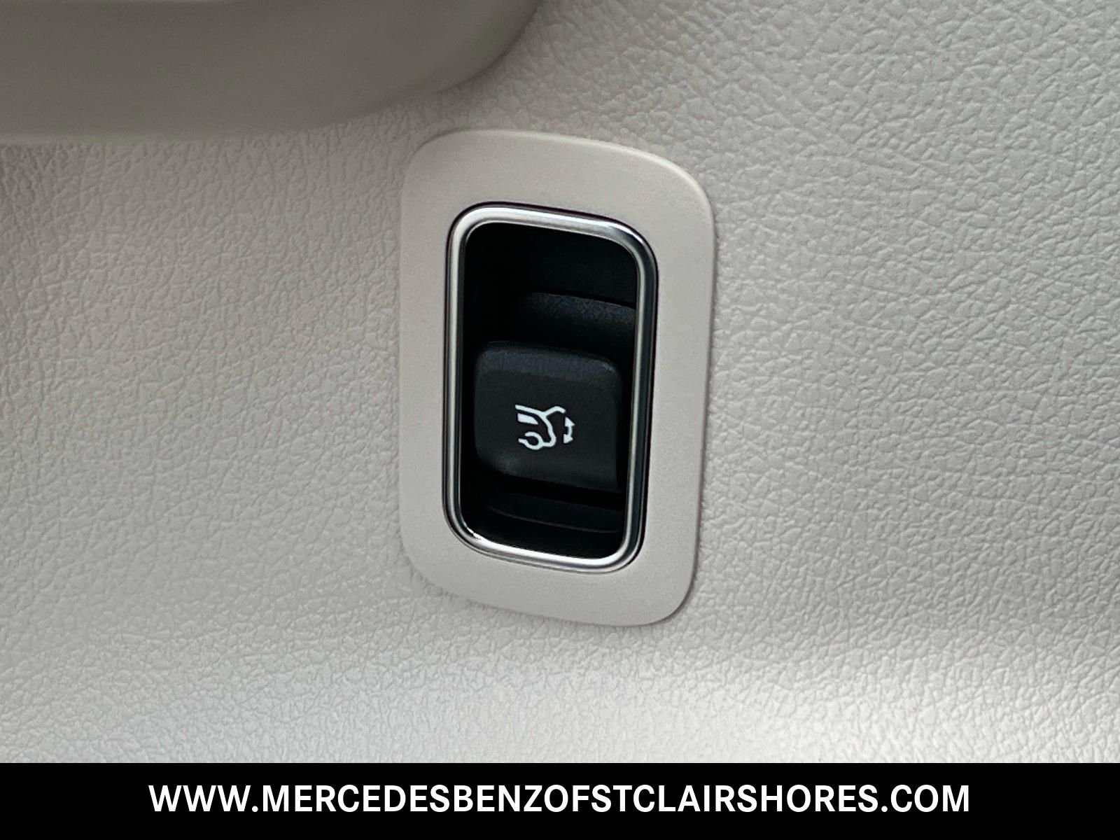 New 2026 Mountain Grey Metallic Mercedes-Benz GLA 250 image 21