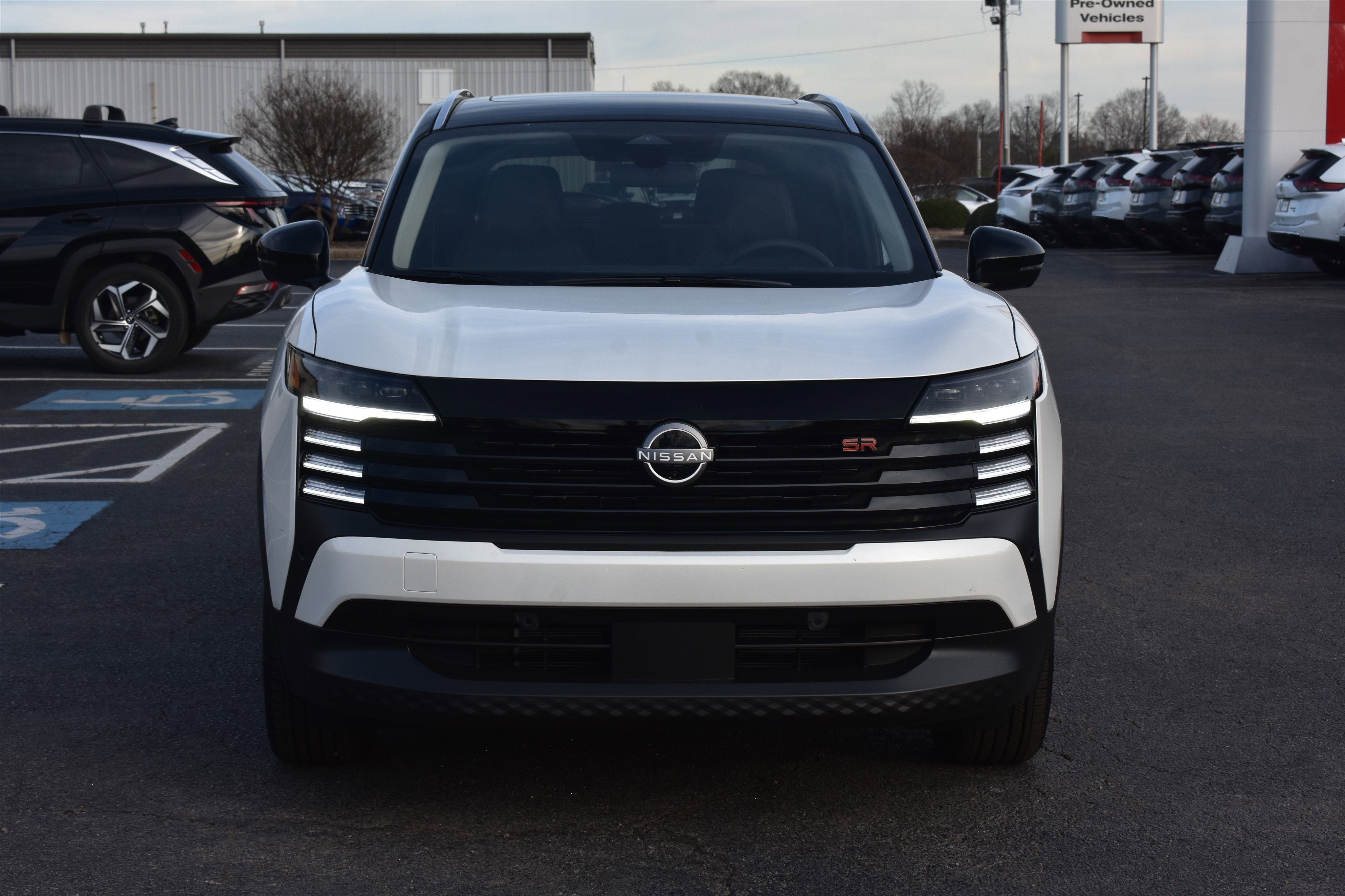 New 2026 Aspen White TriCoat / Super Black Two-tone Nissan SR image 2