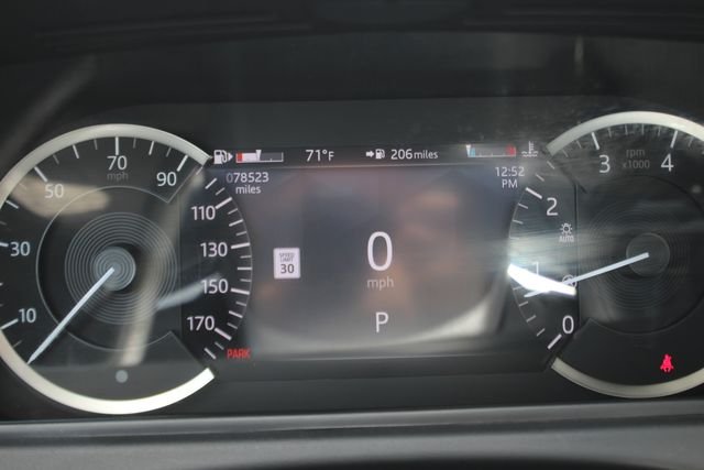 Used 2022 White Land Rover S image 14