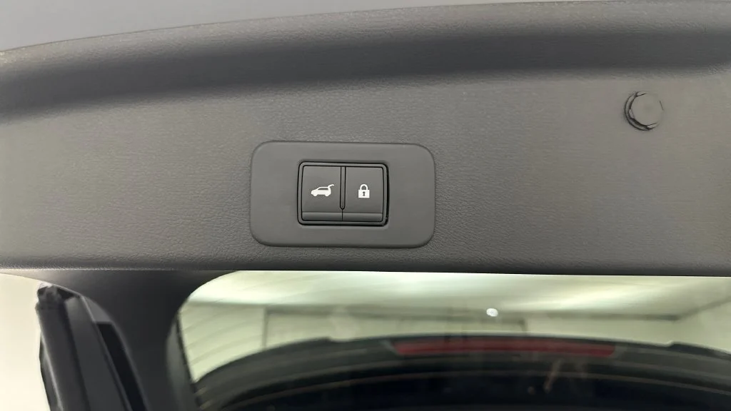 New 2027 Gray Nissan Platinum image 21