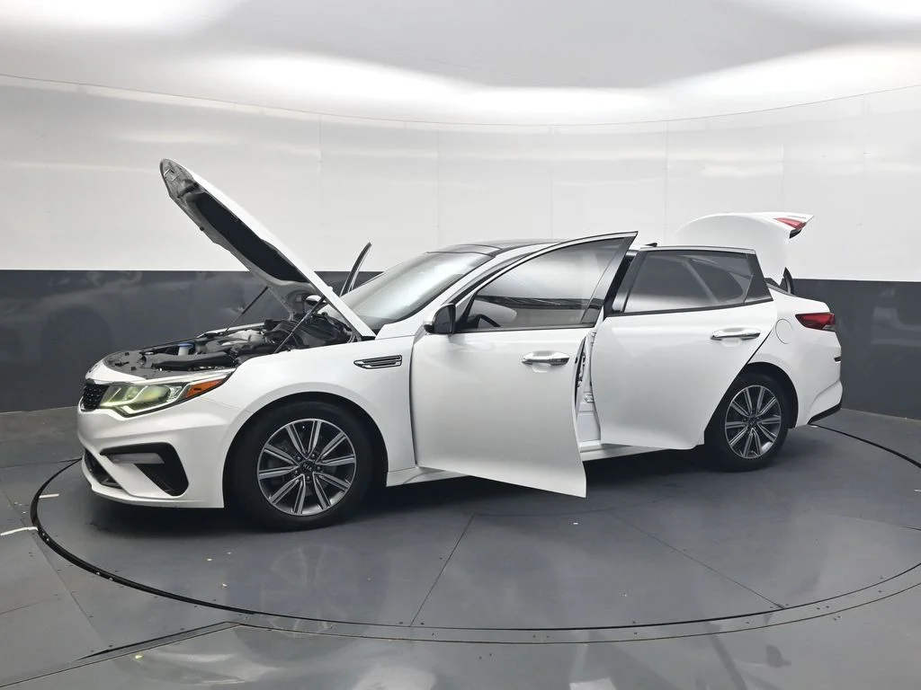 Used 2019 White Kia EX image 52