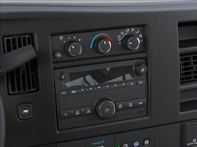 2025 GMC Savana Cargo Work Van - Photo 20