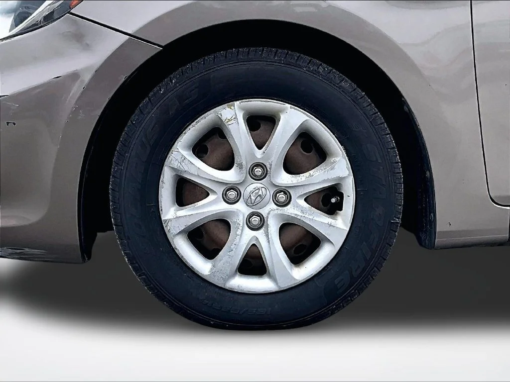 Used 2012 Brown Hyundai GLS image 10