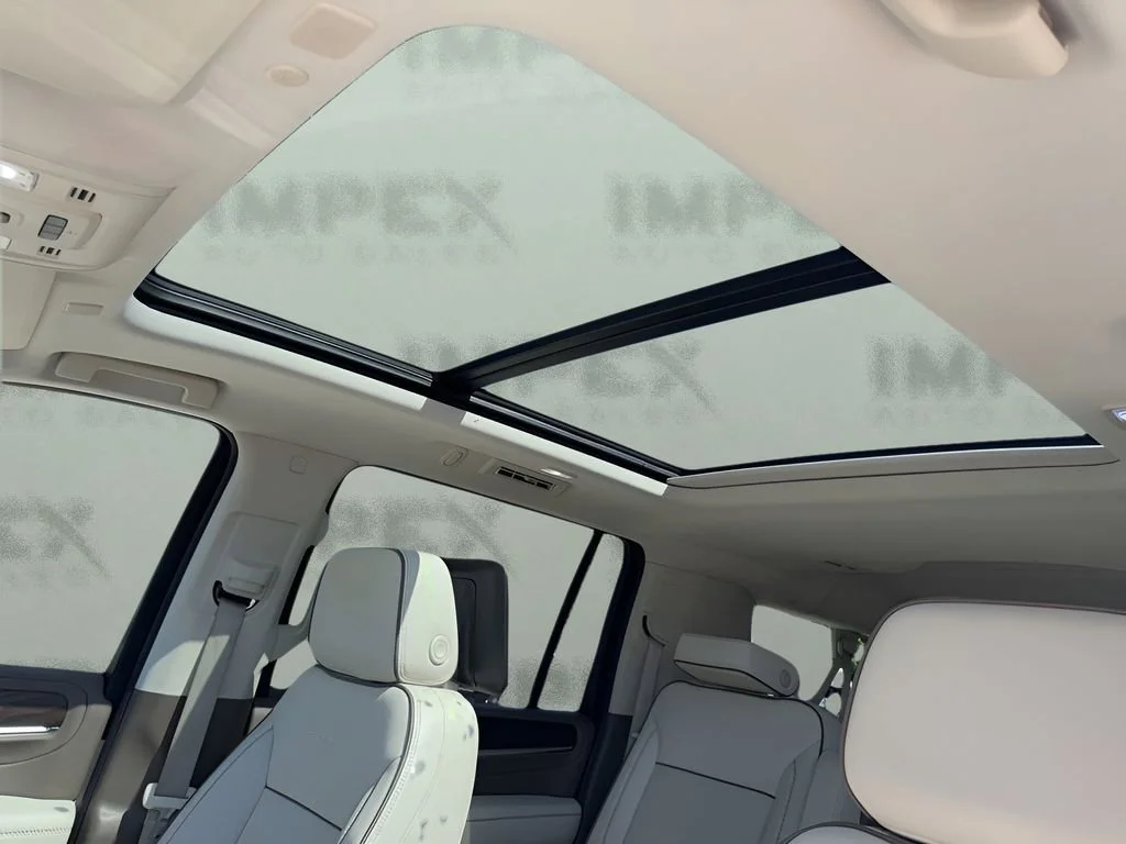 Used 2023 White Frost Tricoat GMC Denali image 11