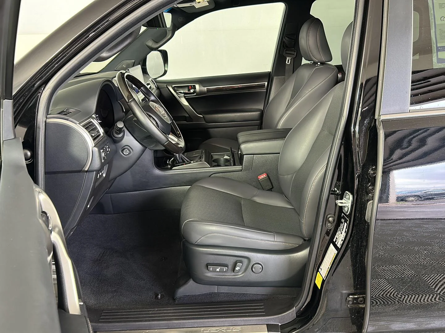 Used 2022 Nebula Gray Pearl Lexus GX 460 Premium image 15