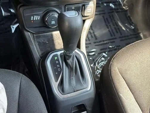 Used 2021 Glacier Metallic Jeep Sport image 15