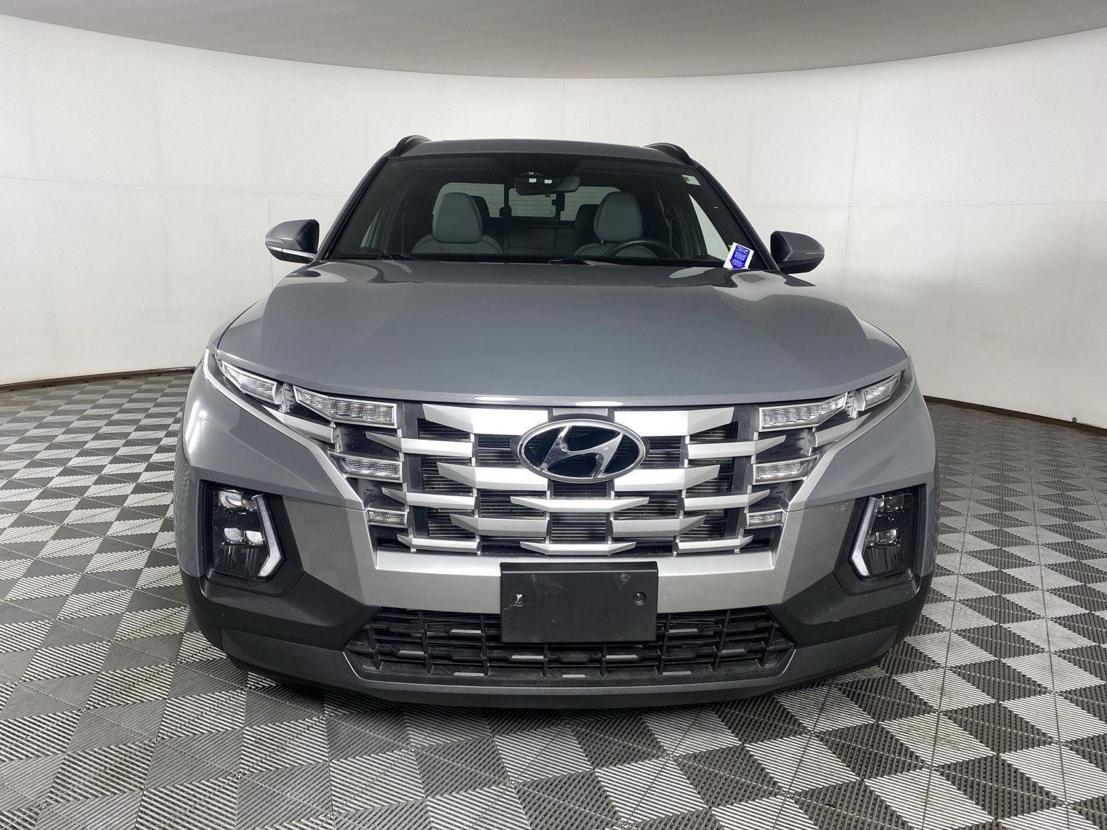 Used 2024 Hampton Gray Hyundai SEL image 2