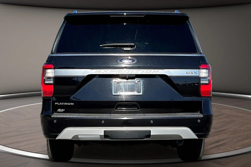 Used 2020 Black Ford Platinum image 4