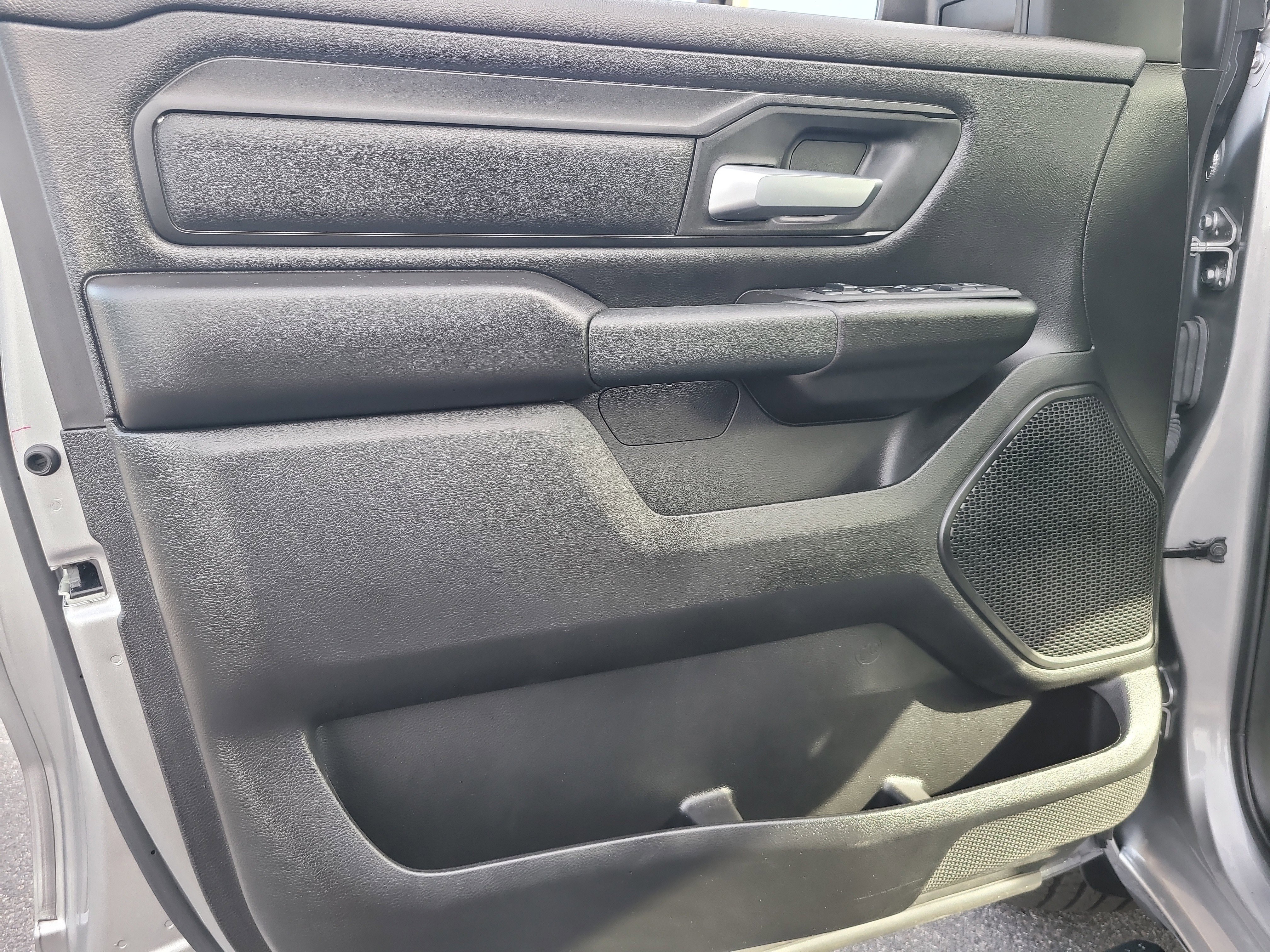 Used 2025 Billet Silver Metallic Clearcoat Ram Tradesman image 15