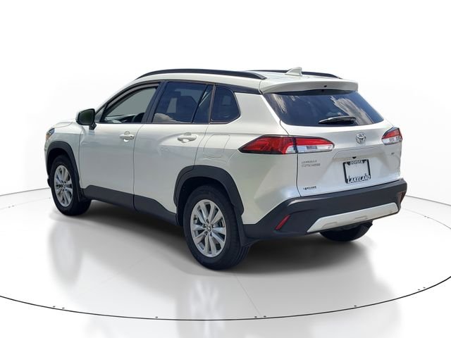 Used 2024  Toyota LE image 3
