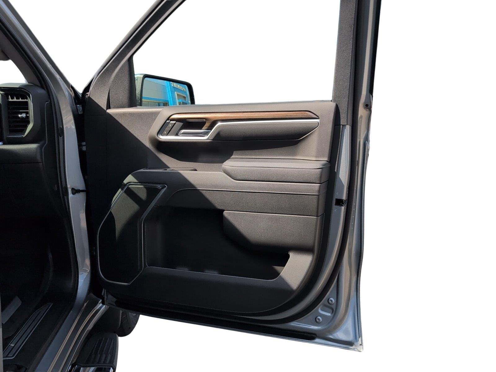 New 2026 Sterling Gray Metallic Chevrolet LT image 16