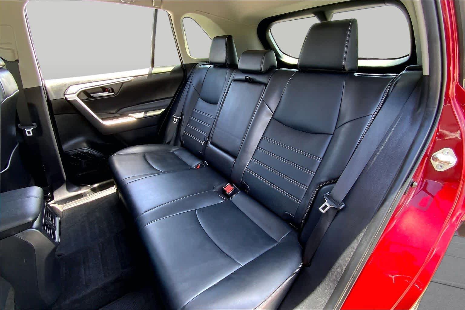 Used 2024 Ruby Flare Pearl Toyota XLE Premium image 20