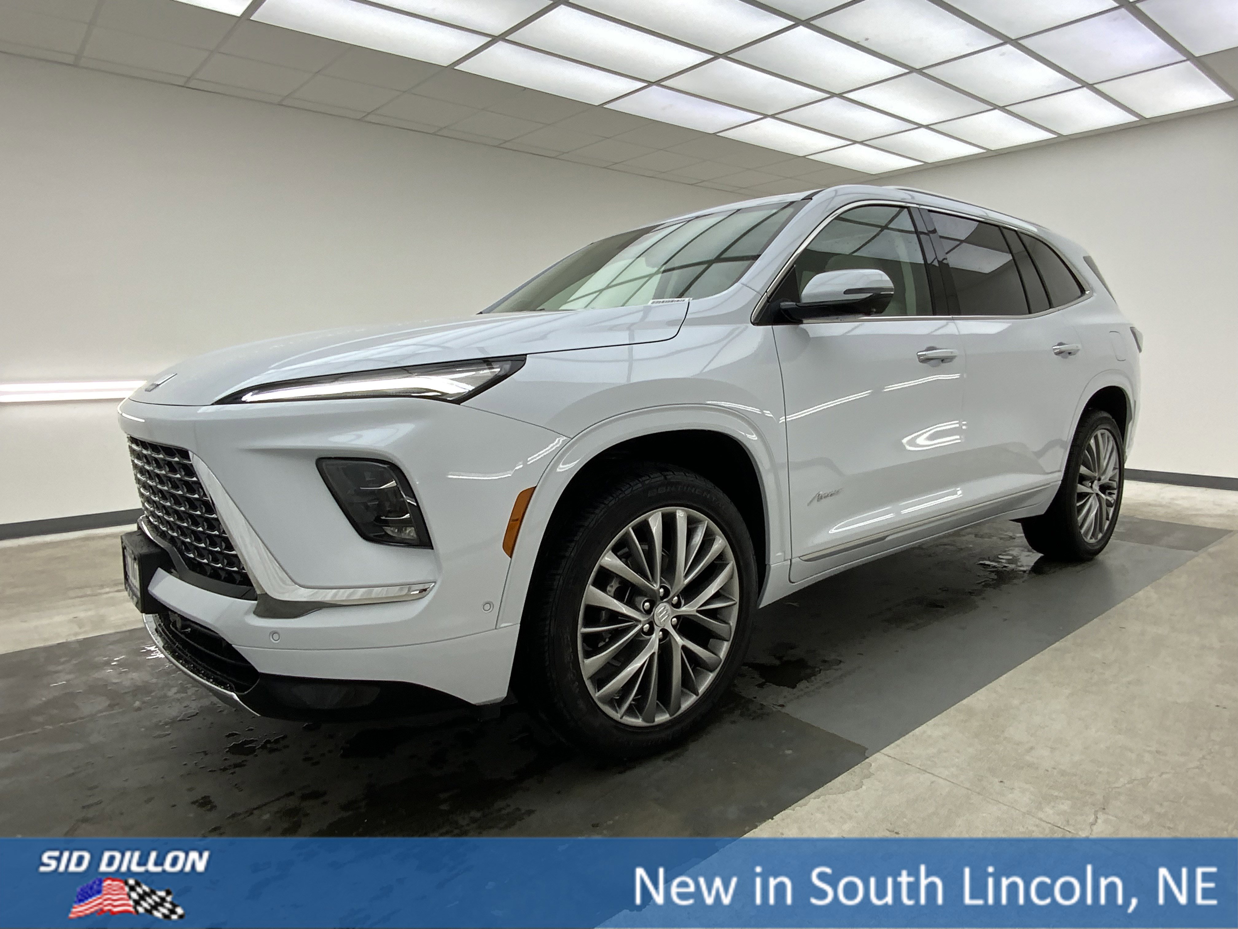 2026 Buick Enclave Avenir AWD's photo