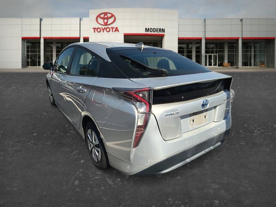 Used 2018 Classic Silver Metallic Toyota Two image 10