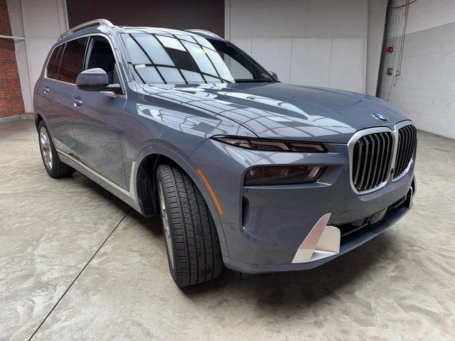 Used 2026 Brown BMW xDrive40i image 7