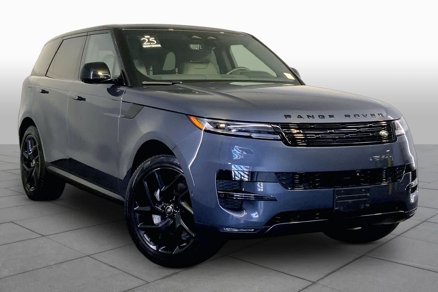 Used 2025 Varesine Blue Metallic Land Rover SE image 3