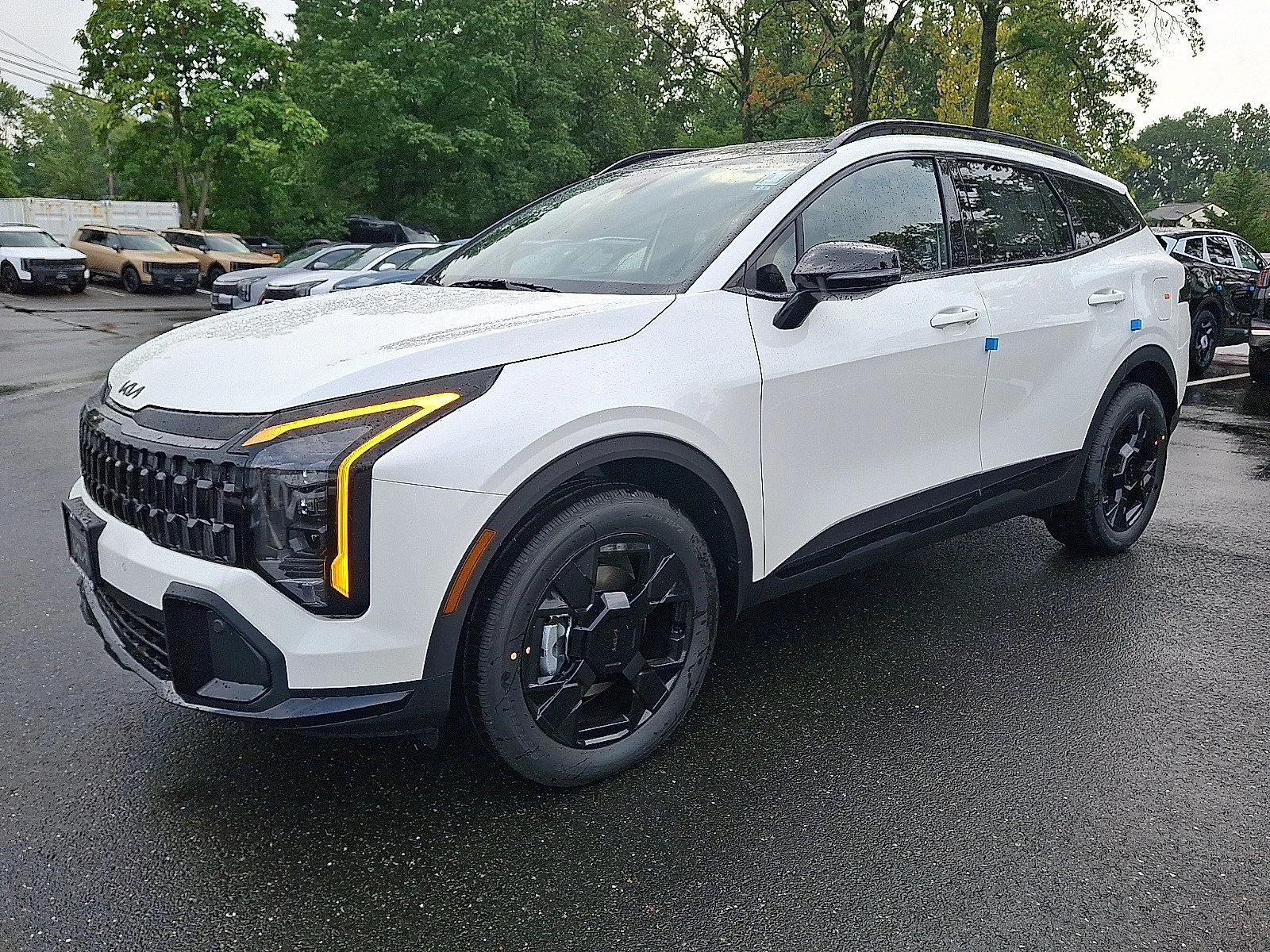 New 2027 Snow White Pearl Kia X-Line image 3
