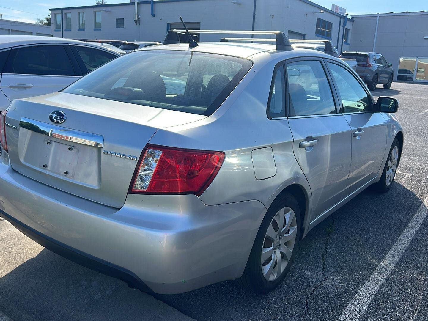 Used 2011 Spark Silver Metallic Subaru 2.5i image 4