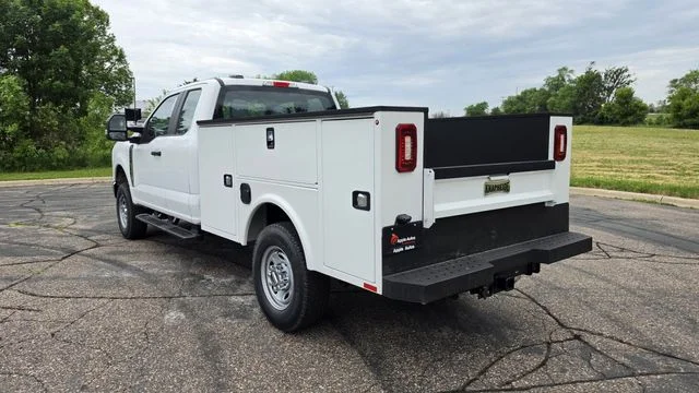 New 2026 Oxford White Ford XL image 5