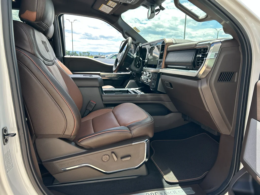 New 2026 Star White Metallic Tri-Coat Ford F-350® King Ranch® image 22
