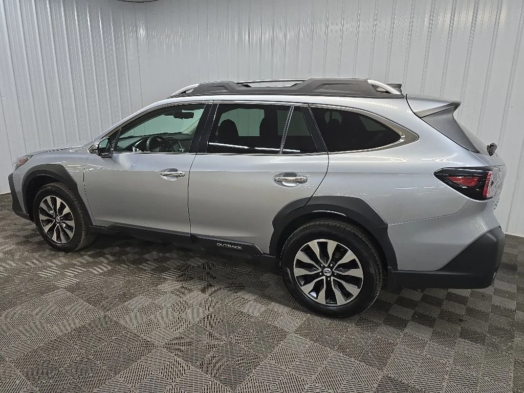Used 2023 Ice Silver Metallic Subaru Touring XT image 4