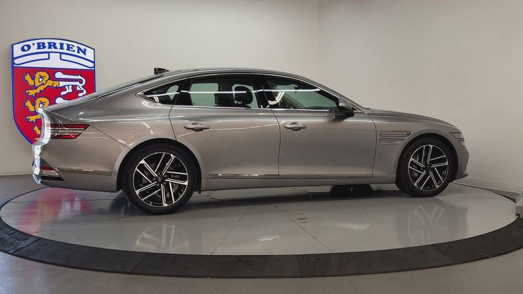 Certified Used 2026 Silver Genesis 2.5T Advanced image 4