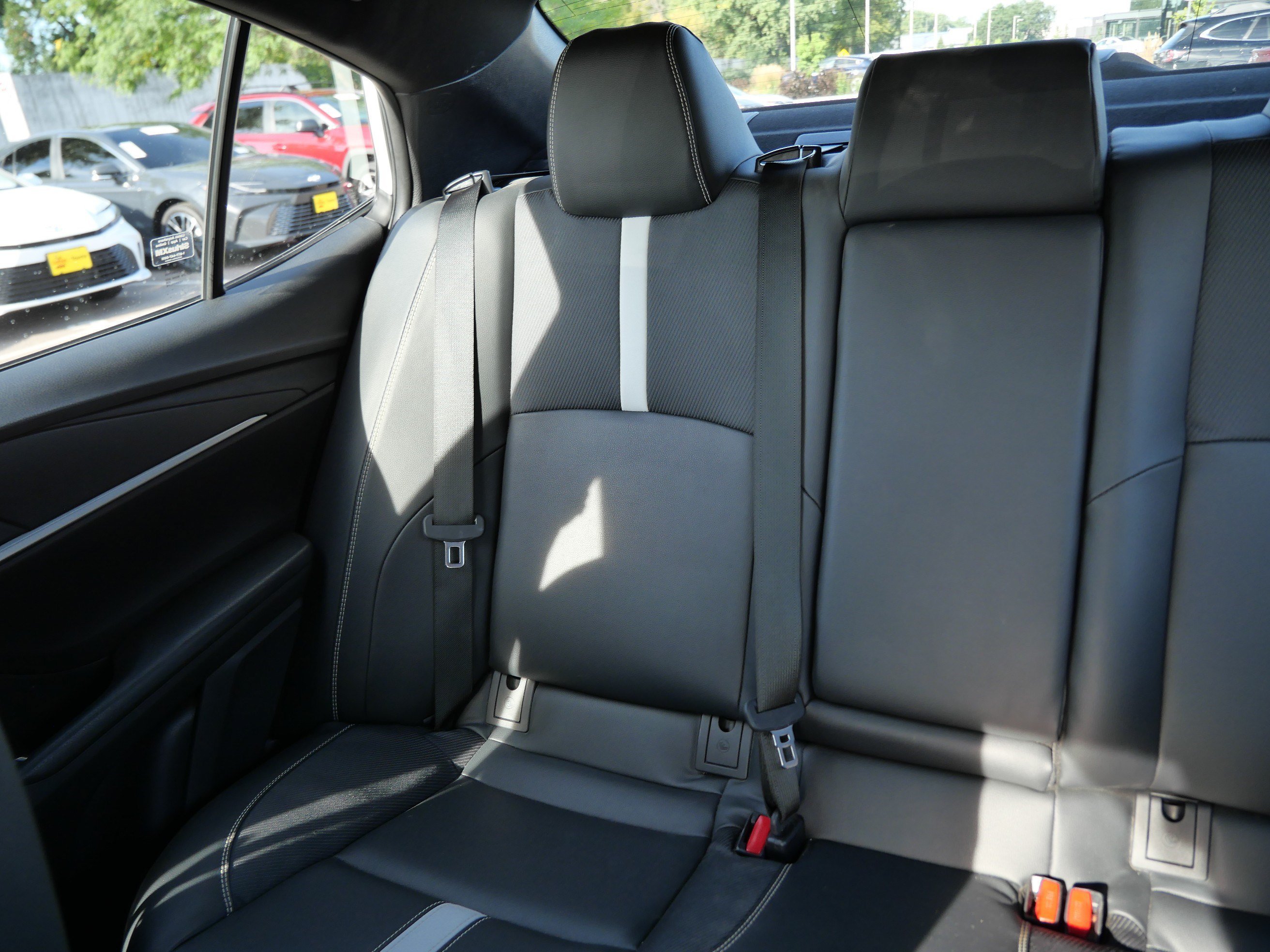 Used 2025 Ice Cap Toyota SE image 12