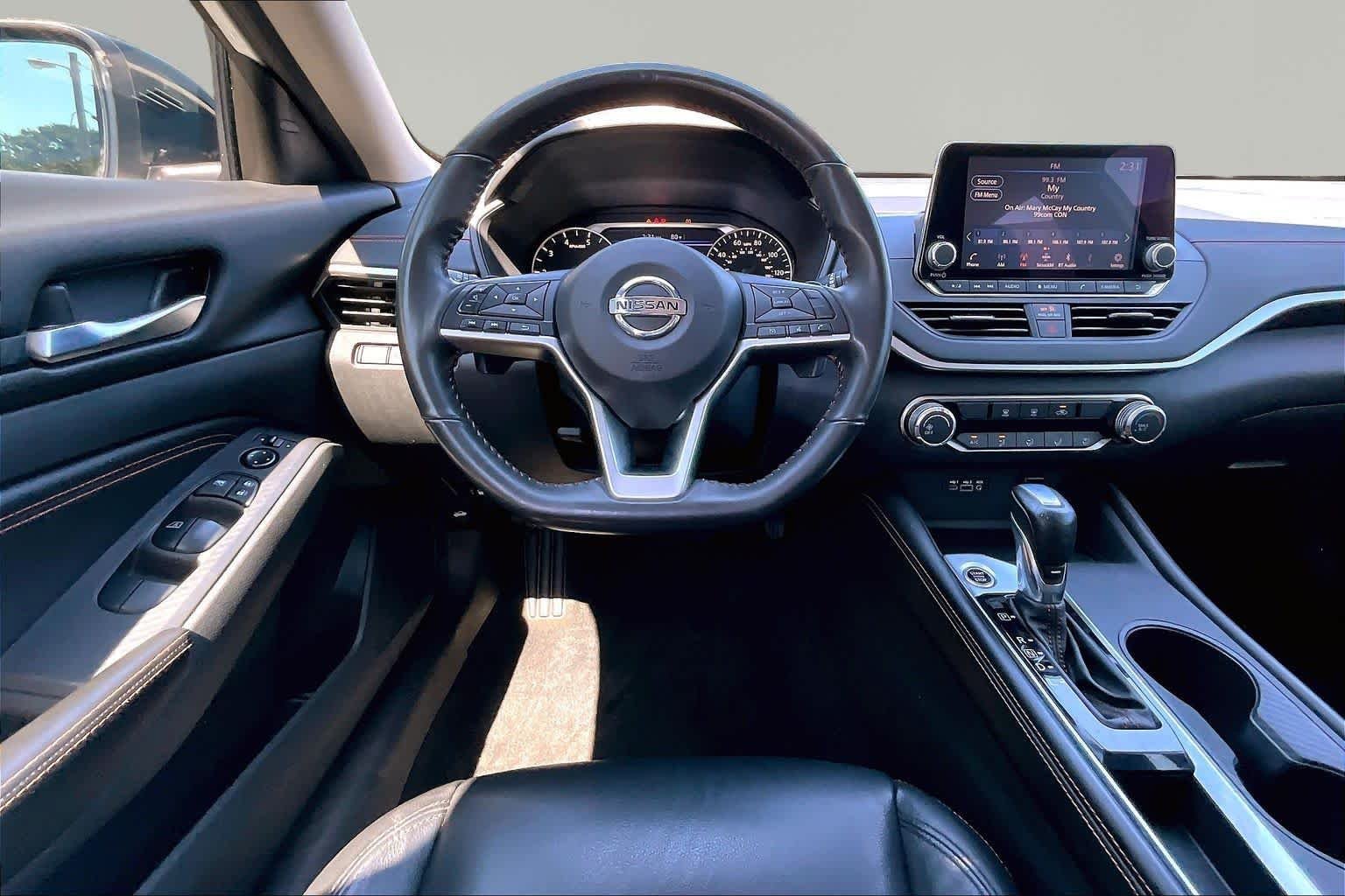 Used 2022 Pearl White Tricoat Nissan 2.5 SR image 6