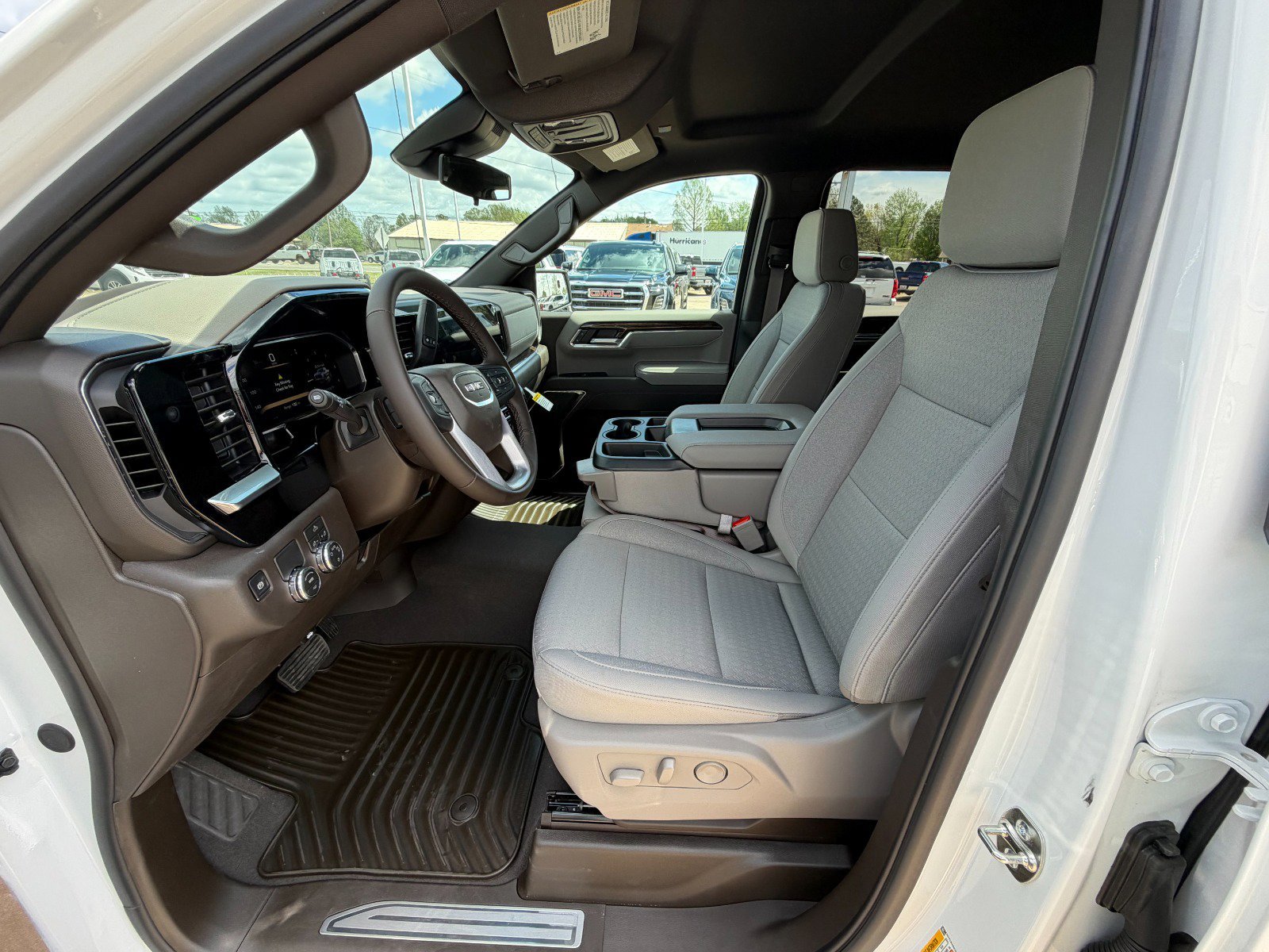 View vehicle photo 7