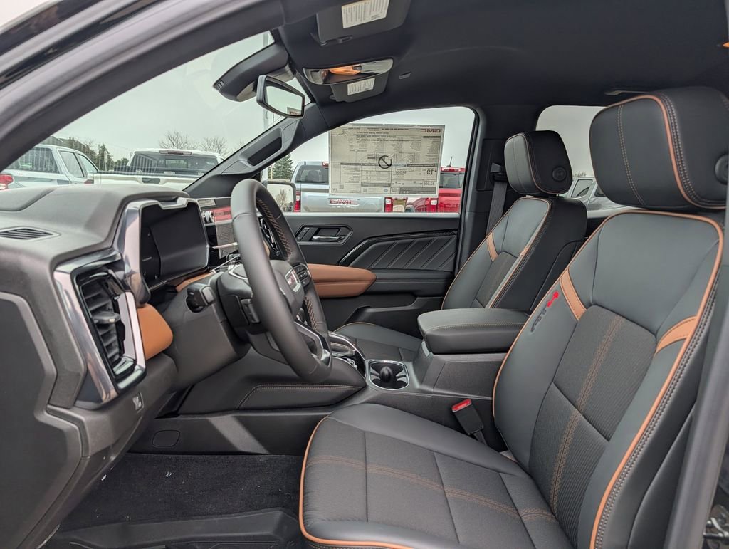 2026 GMC Canyon AT4 - Photo 5