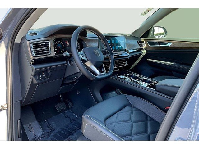 2026 Volkswagen Atlas SE w/Tech - Photo 18