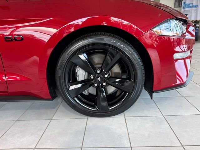 Used 2021 Red Metallic Ford GT image 10