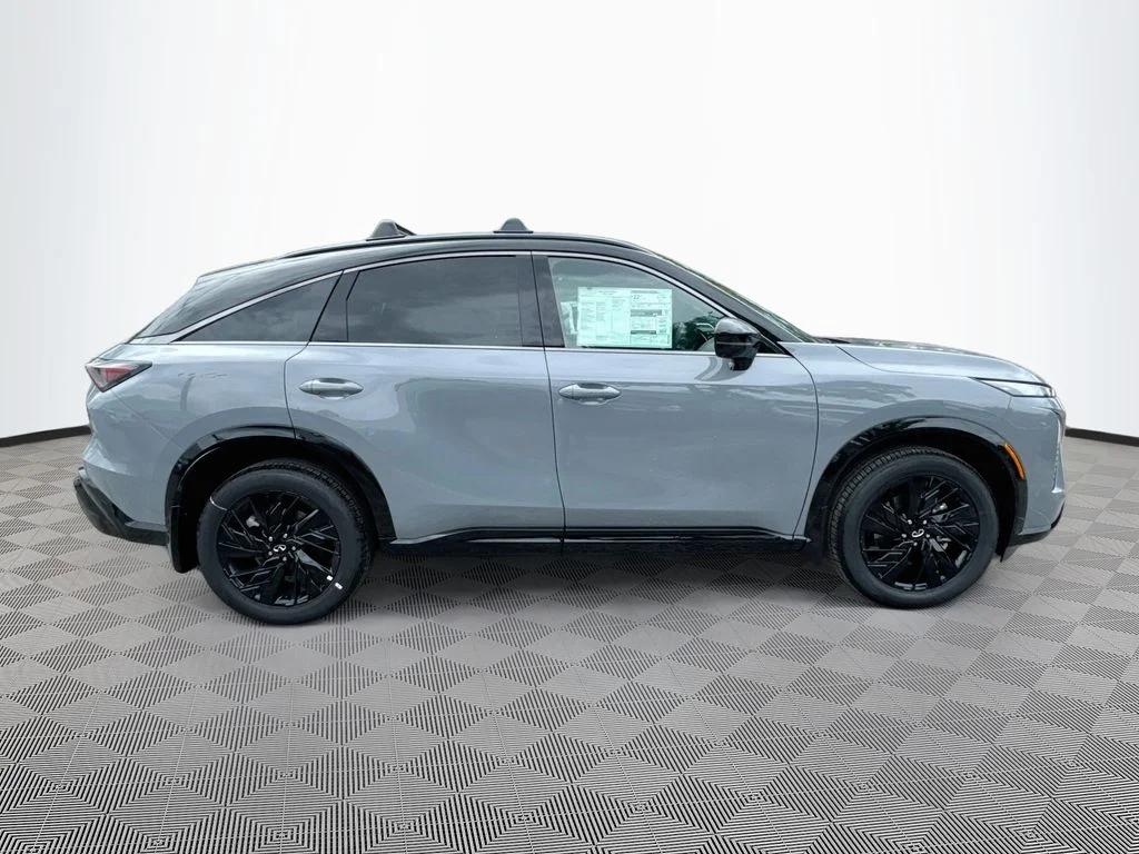 New 2027 Gray INFINITI SPORT image 4