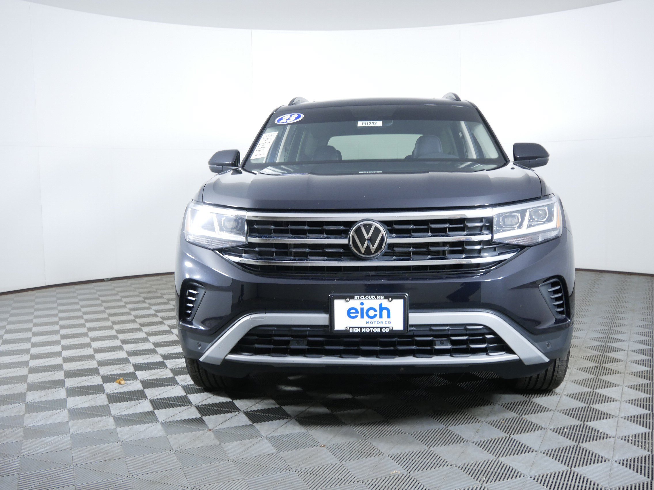 Used 2023 Volkswagen Atlas SE w/Tech with VIN 1V2KR2CA9PC555177 for sale in St. Cloud, Minnesota