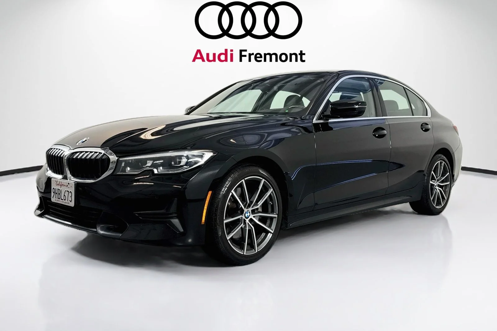 Used 2020 Jet Black BMW 330i image 3