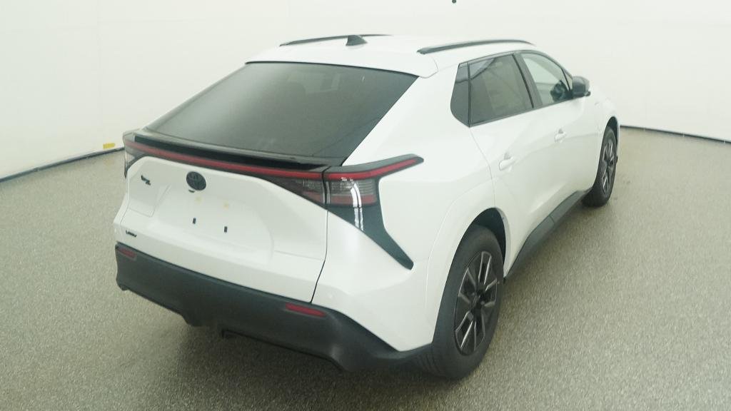 New 2026 Wind Chill Pearl Toyota XLE image 52