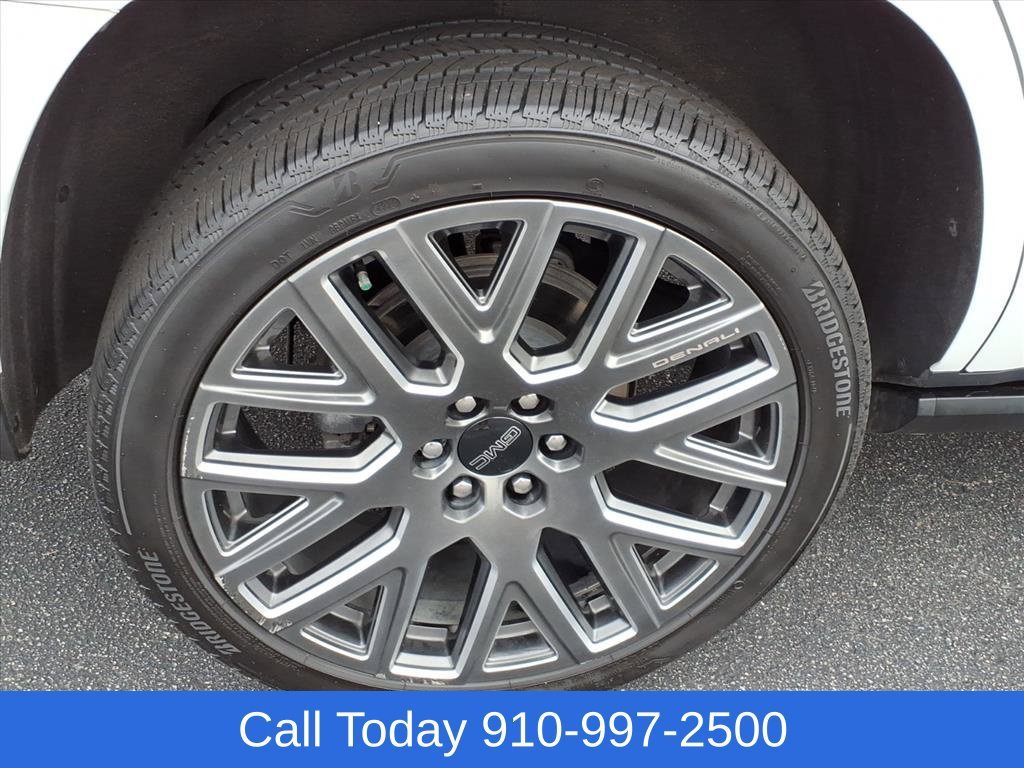 Used 2025 Summit White GMC Denali Ultimate image 8