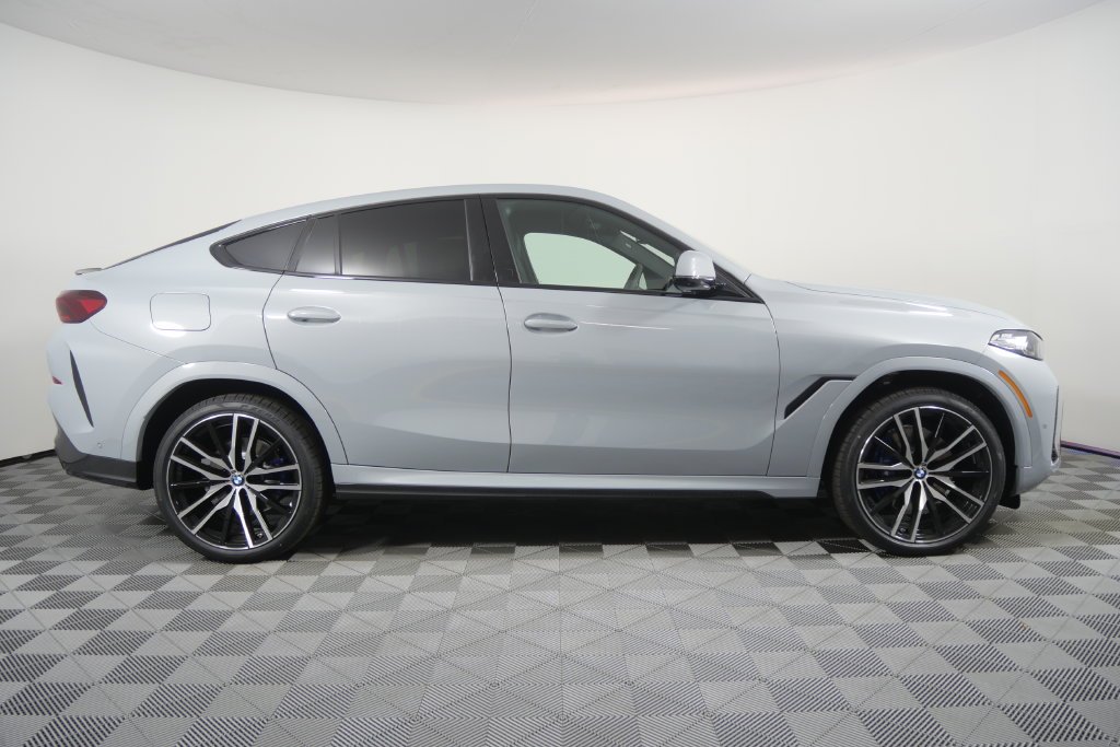 New 2027 Brooklyn Grey Metallic BMW xDrive40i image 3