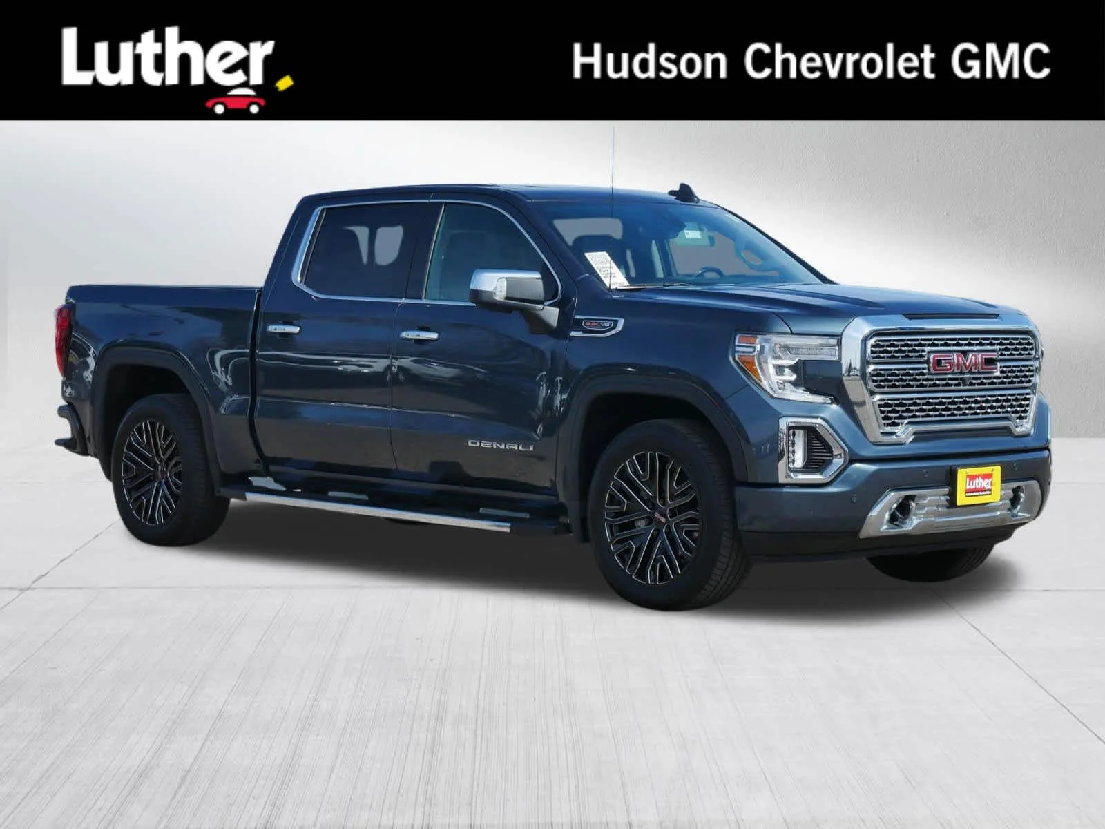 2020 GMC Sierra 4WD Crew Cab Short Box Denali's photo