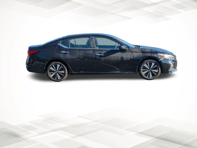 Used 2021 Black Nissan 2.5 SV image 3