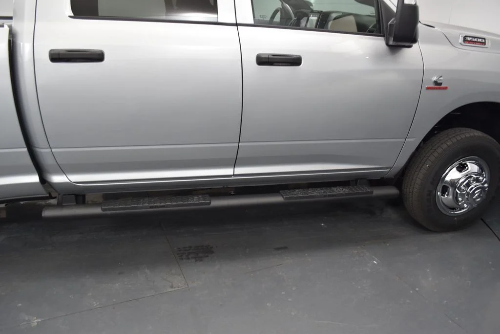 New 2026 Silver-Zynith Exterior Paint RAM Tradesman image 22