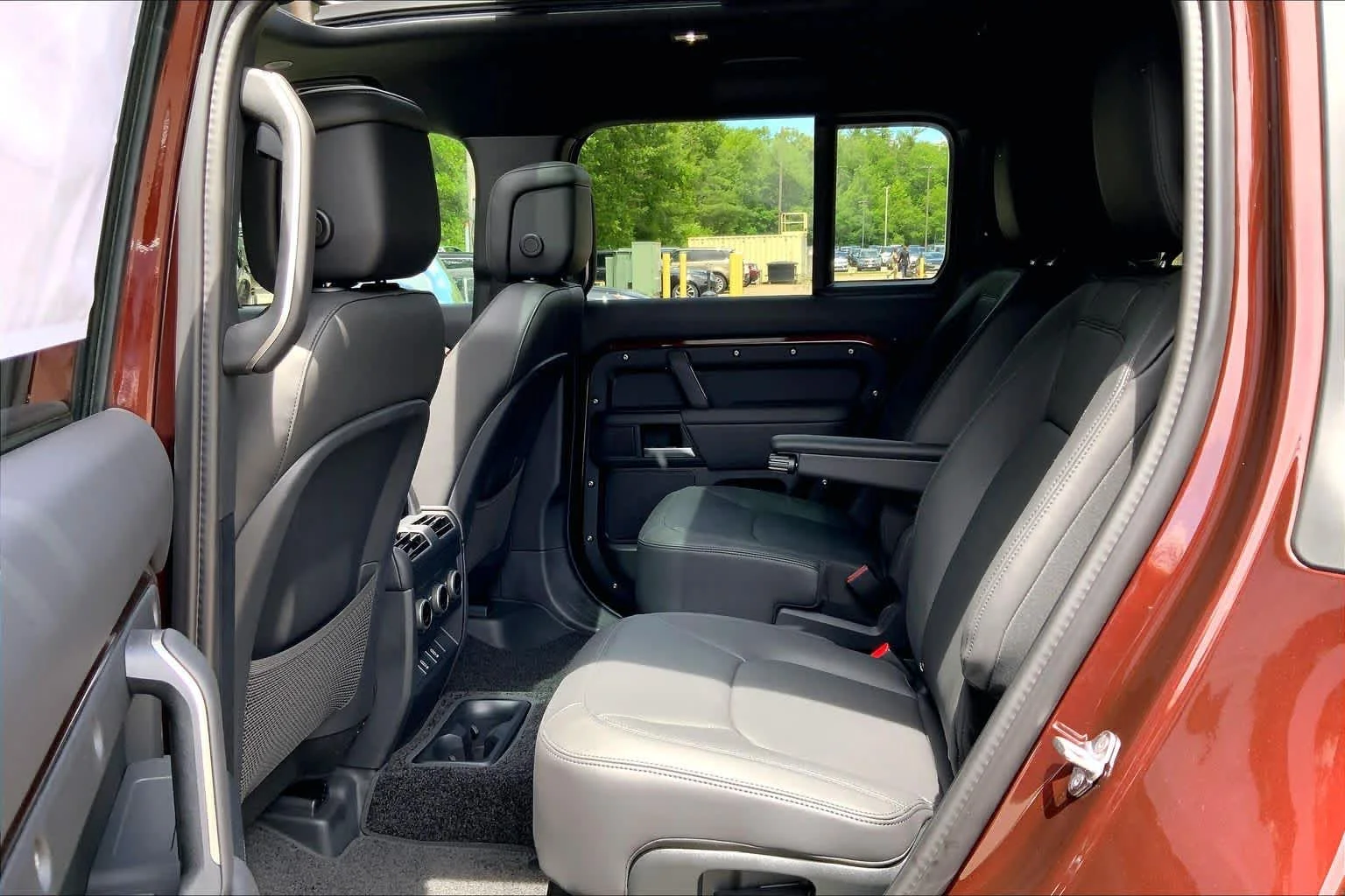New 2026 Sedona Red Land Rover X-Dynamic SE image 14