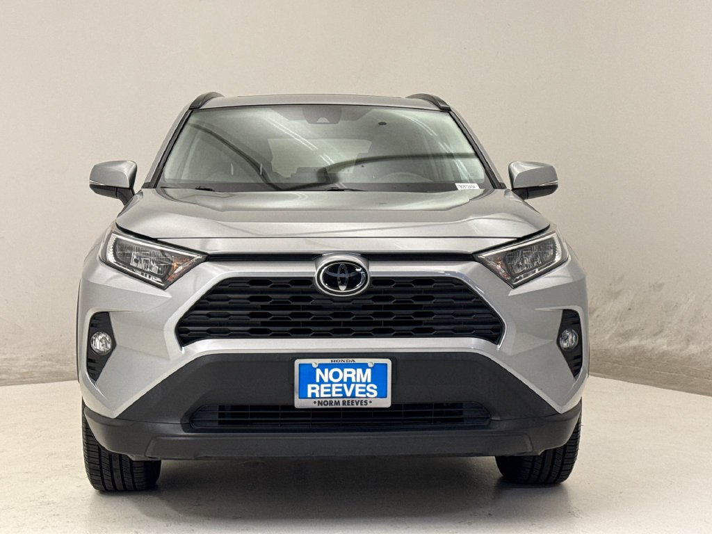 Used 2020 Silver Sky Metallic Toyota XLE Premium image 3
