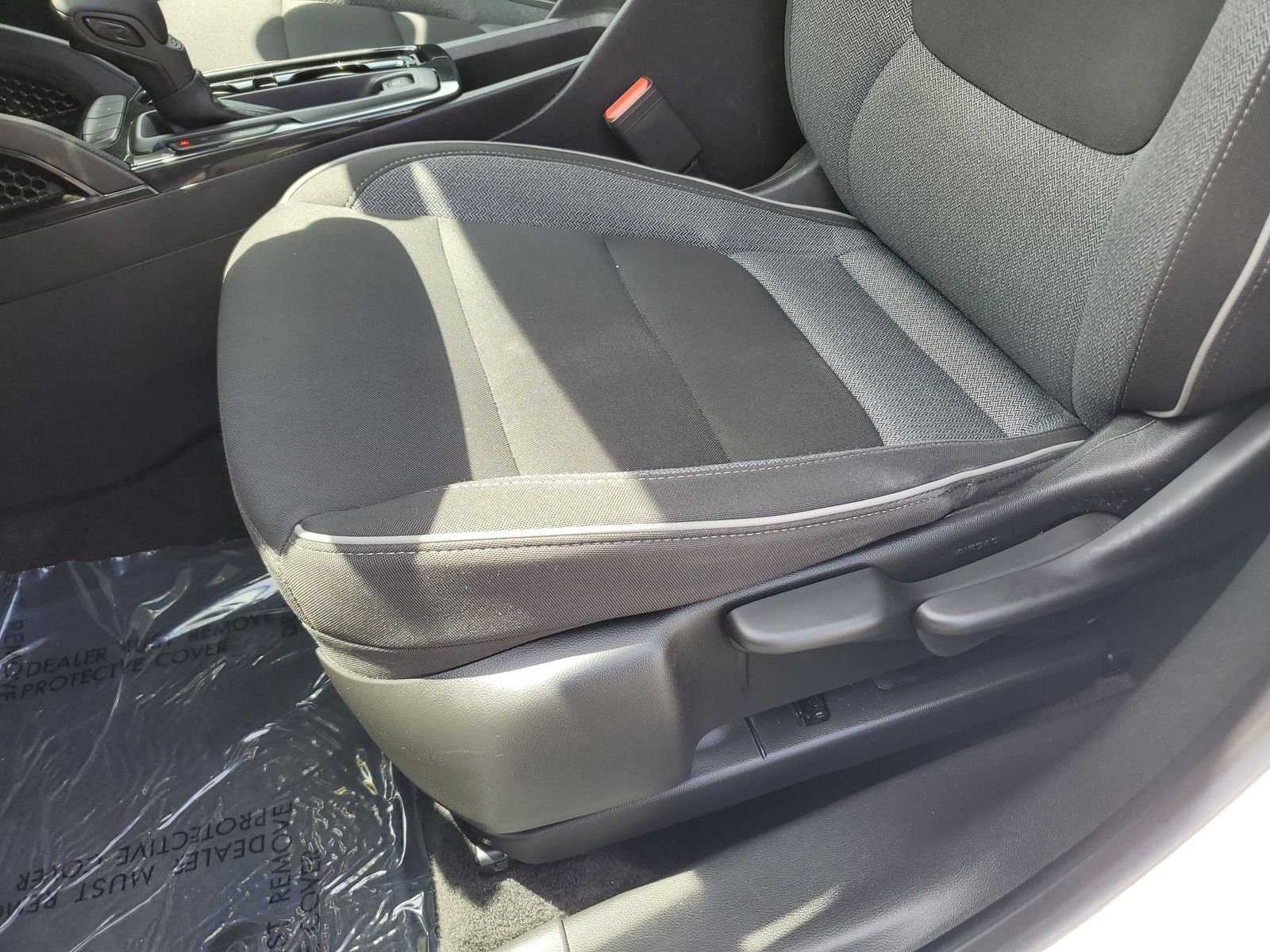 Used 2022 White Chevrolet LS image 7