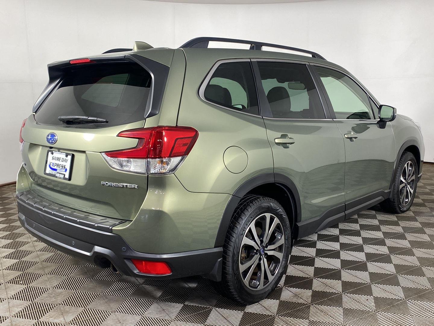 Used 2020 Jasper Green Metallic Subaru Limited image 5