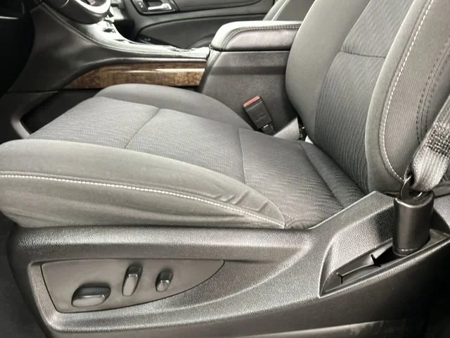 Used 2020 Black Chevrolet LS image 21