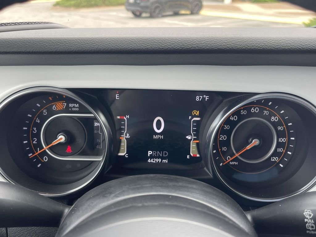 Used 2021 Red Jeep Unlimited Sport image 18