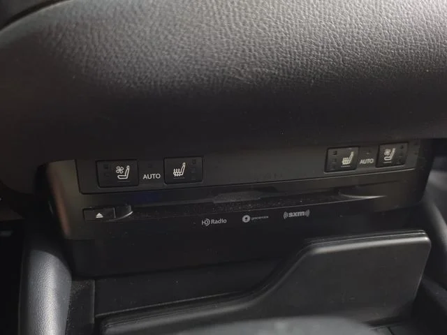 Used 2019 White Pearl Lexus 350 image 15
